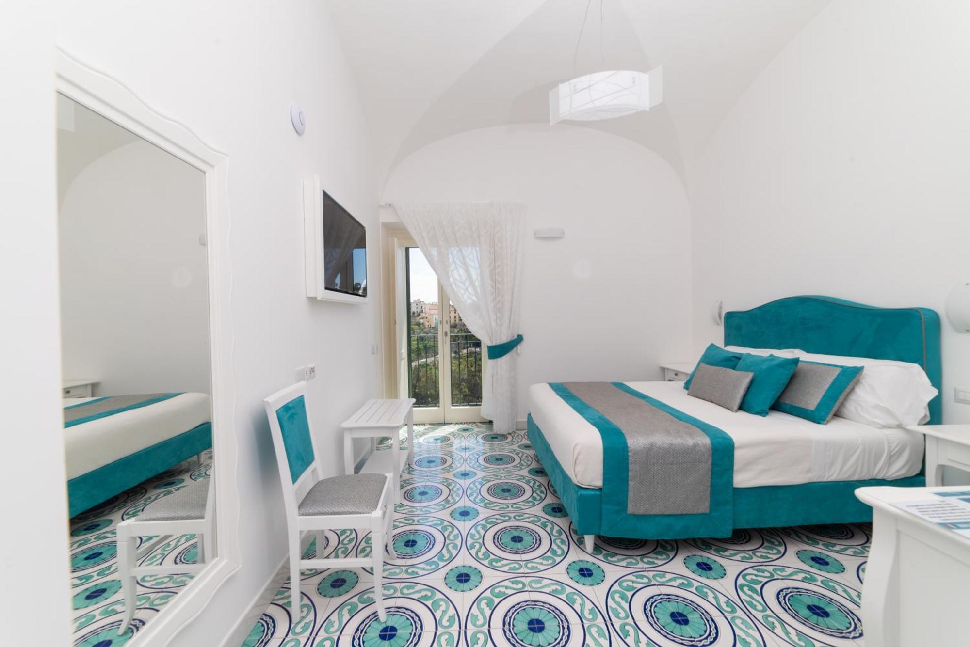Suites In The Amalfi Coast - Guesthouse With Terrace Near Amalfi - Breathtaking View Of Ravello Scala Eksteriør bilde