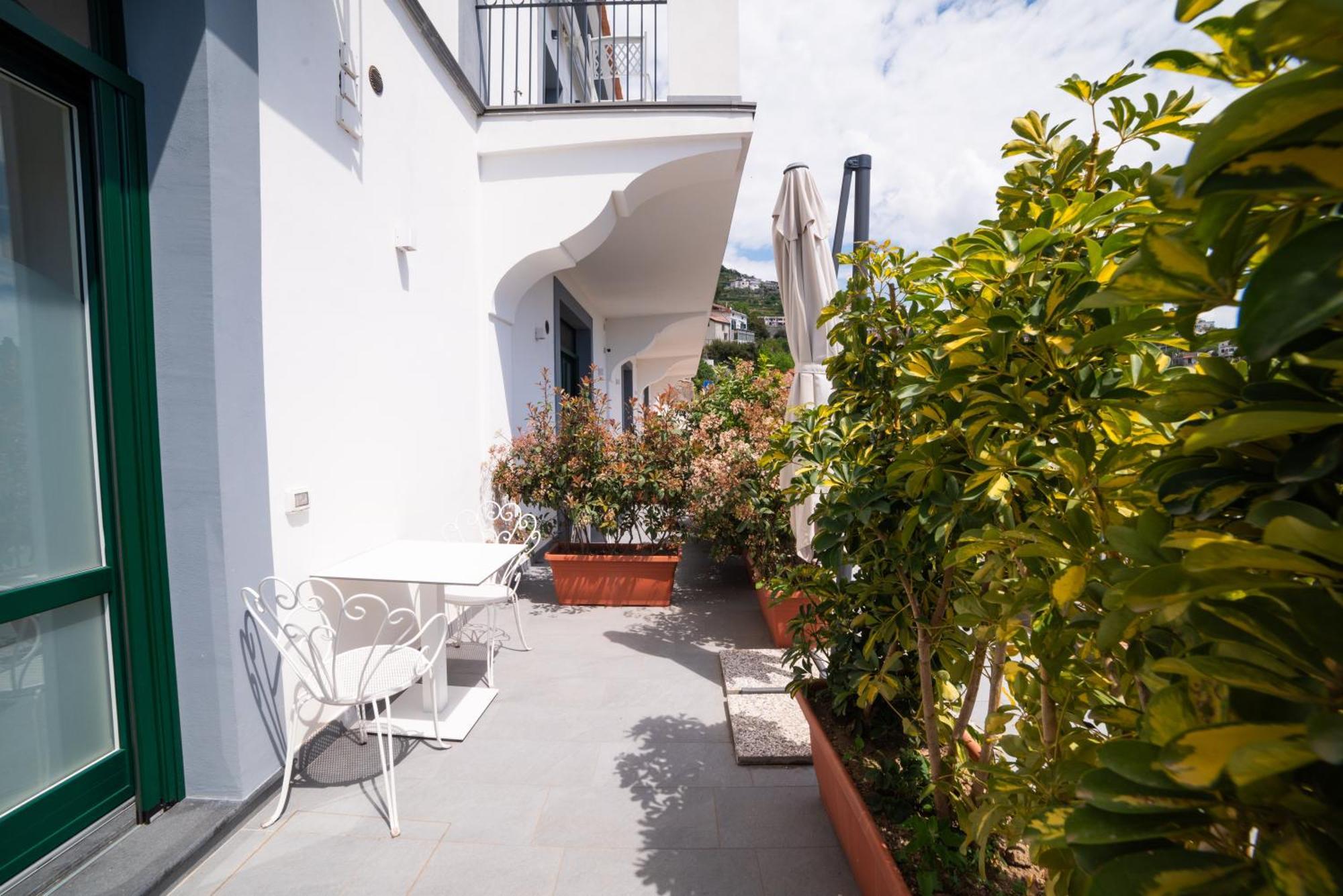 Suites In The Amalfi Coast - Guesthouse With Terrace Near Amalfi - Breathtaking View Of Ravello Scala Eksteriør bilde